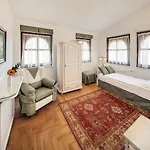 Vulin Pensjonat 4*