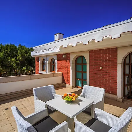 בית הארחה Vulin 4*