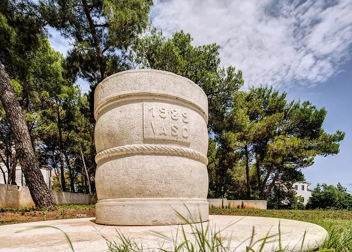 Gostinjska kuća Vulin 4*